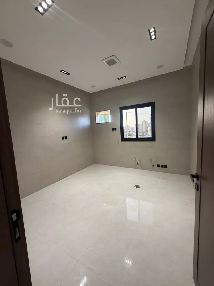 شقة للبيع في شارع أبي القاسم الزجاجي, حي السويس 1, مدينة جازان, منطقة جازان صورة 3