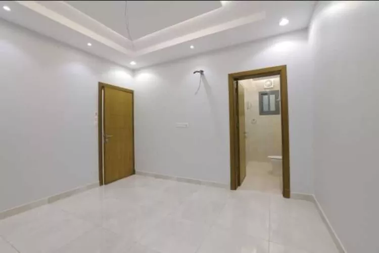 شقة للإيجار في شارع علي سلامة, حي العزيزية, مدينة جدة, منطقة مكة المكرمة صورة 5