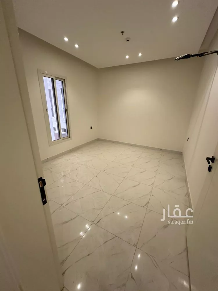 شقة للإيجار في شارع 12ب, حي الحمراء, مدينة الخبر, المنطقة الشرقية صورة 3