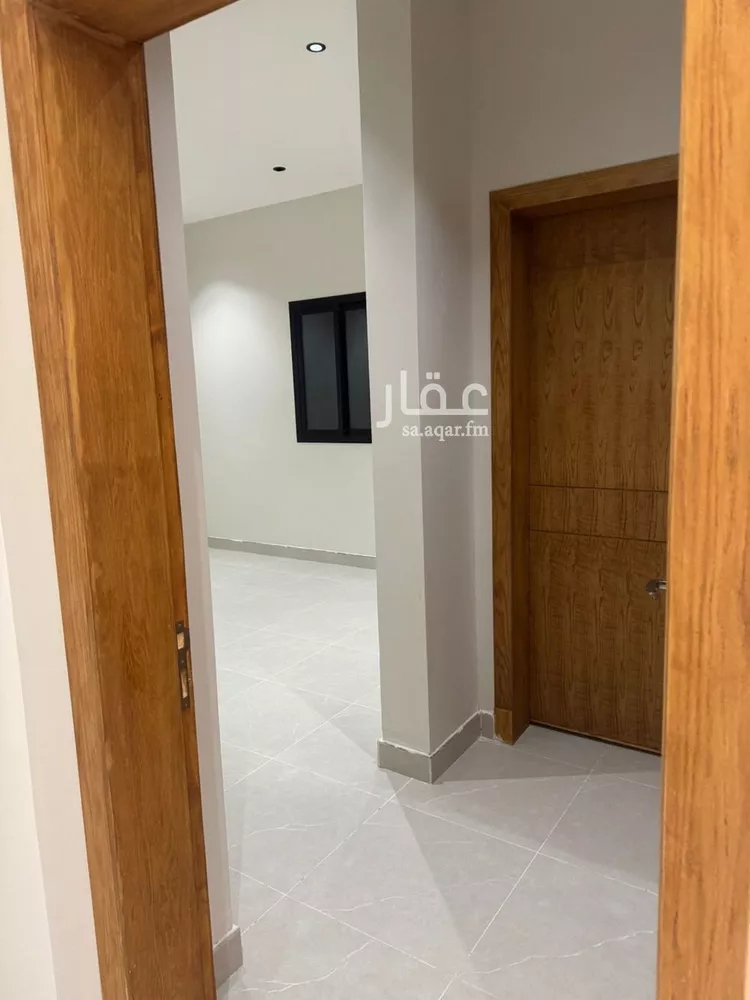 فيلا للبيع في شارع آمنة بنت أبي القاسم, حي العزيزية, مدينة الرياض, منطقة الرياض صورة 5