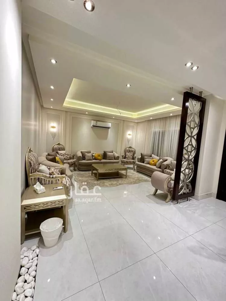 فيلا للإيجار في شارع الجوز, حي الربيع, مدينة الرياض, منطقة الرياض