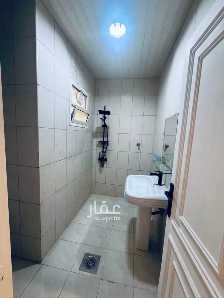 شقة للإيجار في شارع جرير بن عبدالله البجلي, حي مغرزات, مدينة الرياض, منطقة الرياض صورة 3