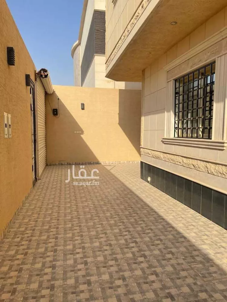 فيلا للبيع في شارع خالد بن سلمة المخزومي, حي المهدية, مدينة الرياض, منطقة الرياض