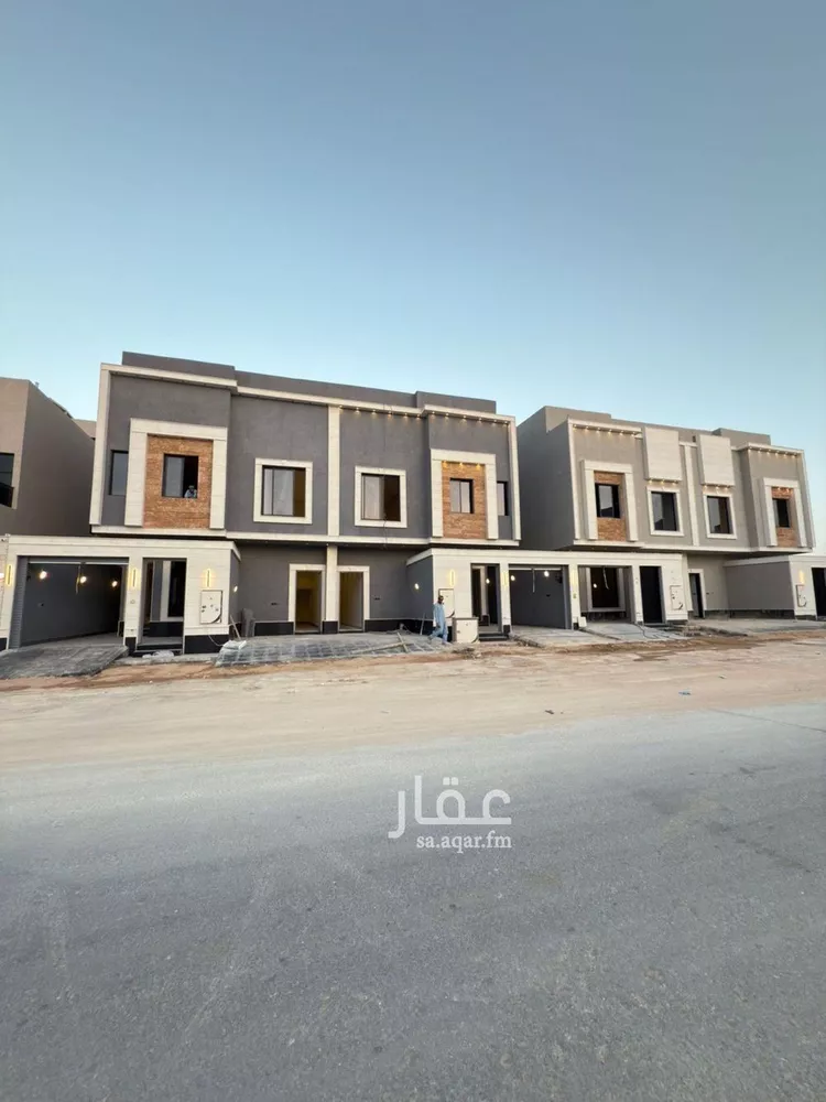 فيلا للبيع في شارع احمد الطيبي, حي بدر, مدينة الرياض, منطقة الرياض