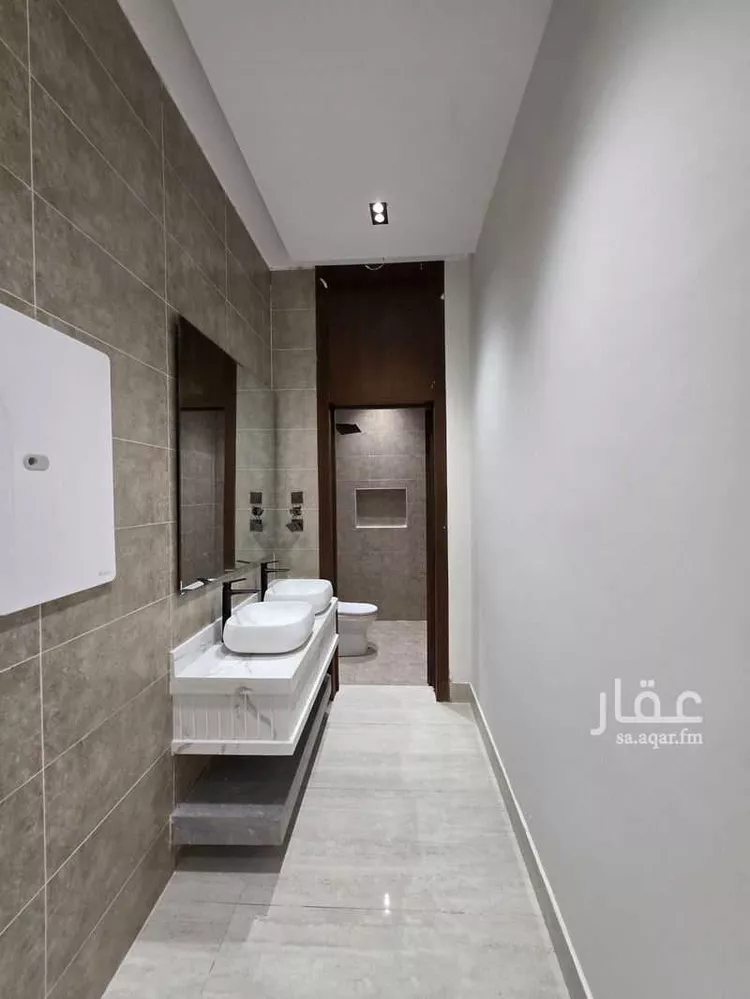 دور للبيع في شارع المبذرين , حي طويق, مدينة الرياض, منطقة الرياض صورة 4