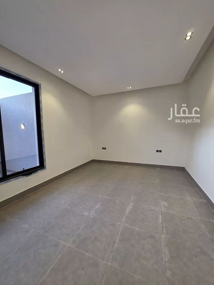 فيلا للبيع في شارع احمد الطيبي, حي بدر, مدينة الرياض, منطقة الرياض صورة 3