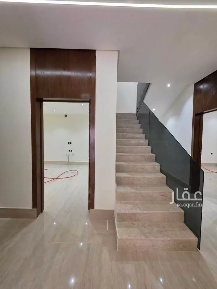 فيلا للبيع في شارع فارس الأزدى, حي عكاظ, مدينة الرياض, منطقة الرياض 14