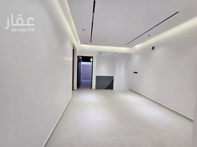 دور للبيع في شارع مسلم, حي بدر, مدينة الرياض, منطقة الرياض صورة 2