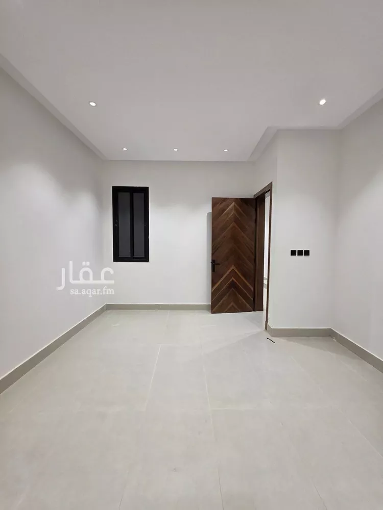دور للبيع في شارع لقاح, حي عكاظ, مدينة الرياض, منطقة الرياض صورة 5