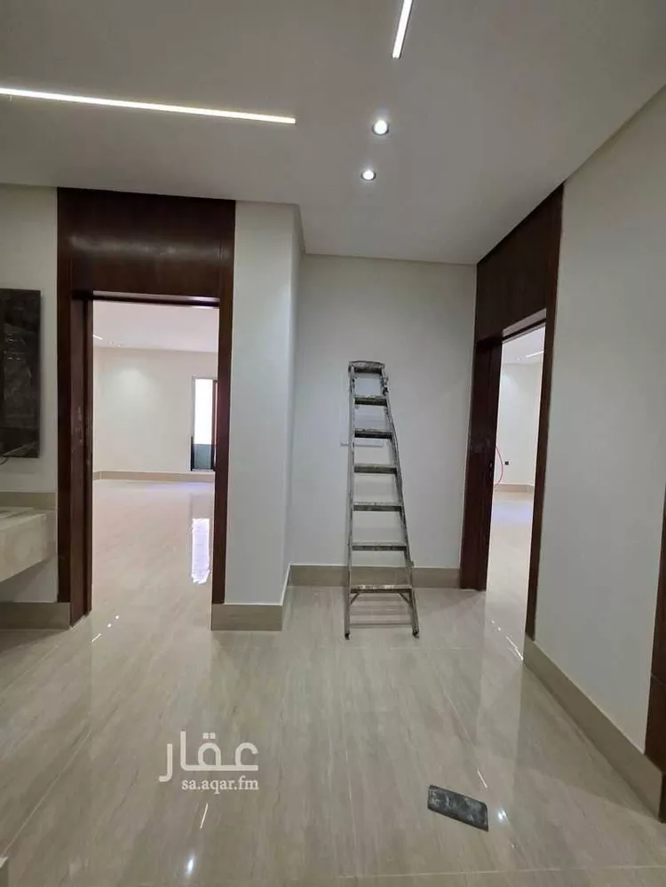 فيلا للبيع في شارع فارس الأزدى, حي عكاظ, مدينة الرياض, منطقة الرياض 9