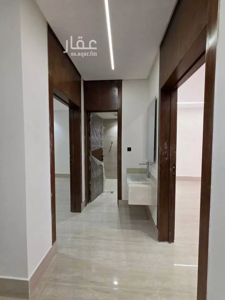 فيلا للبيع في شارع فارس الأزدى, حي عكاظ, مدينة الرياض, منطقة الرياض 18