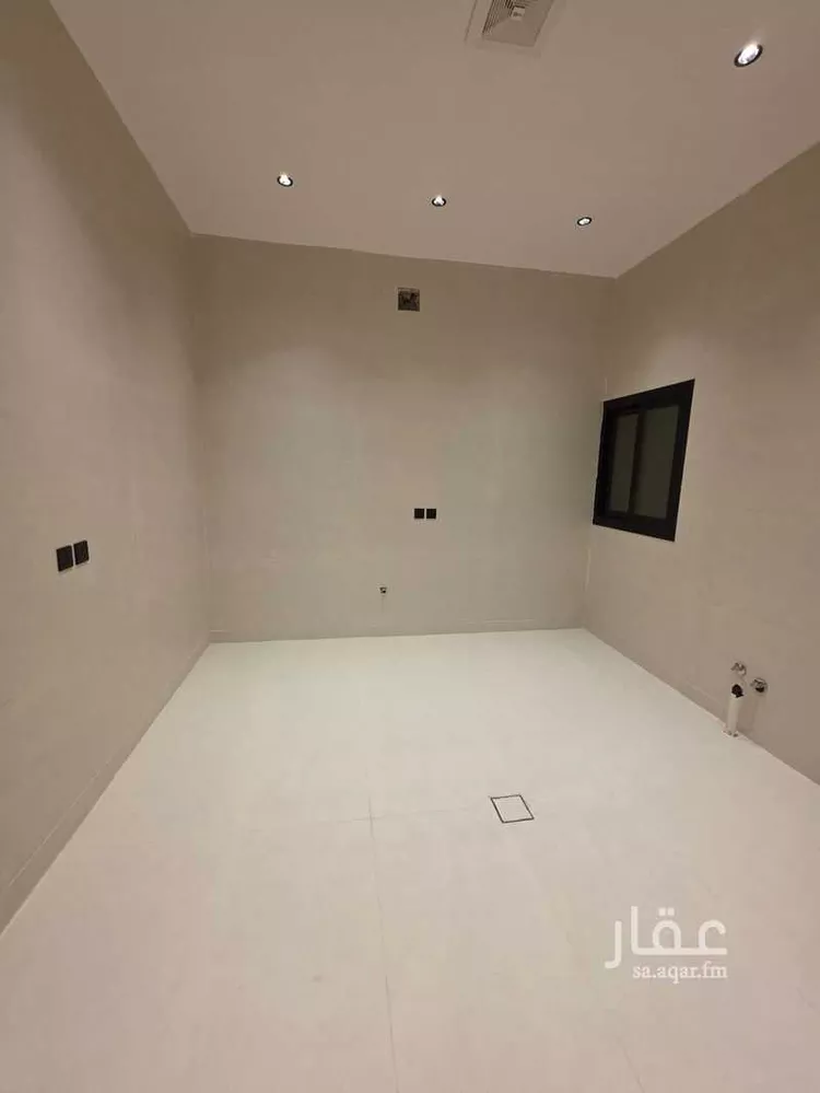 دور للبيع في شارع القناني, حي عكاظ, مدينة الرياض, منطقة الرياض صورة 2