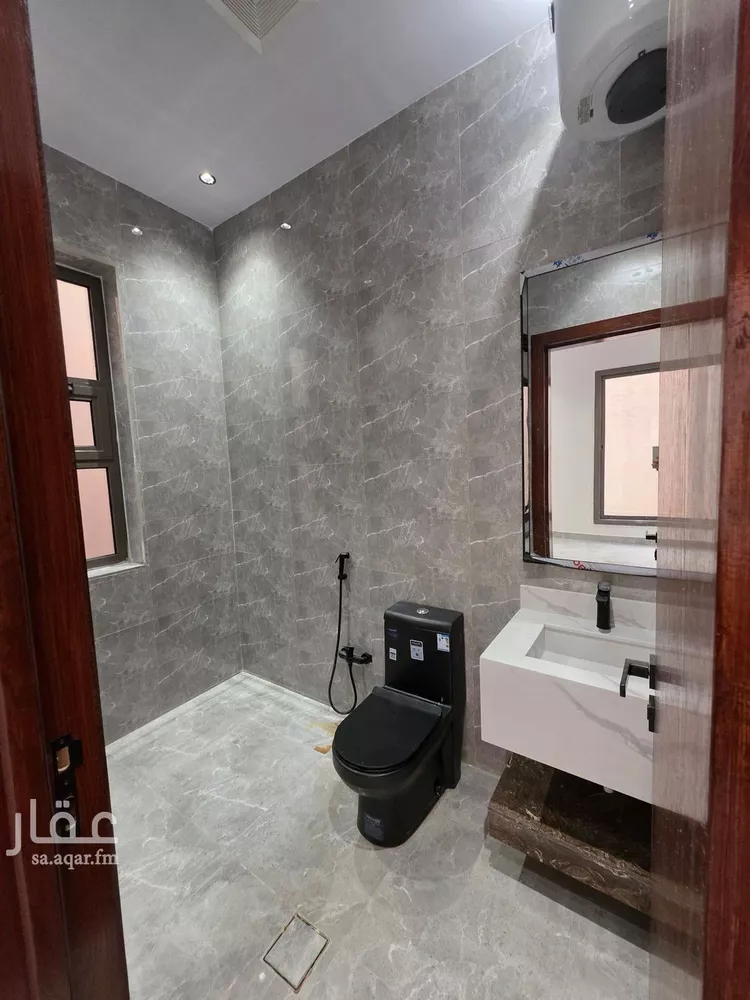 دور للبيع في شارع الإمام مسلم , حي بدر, مدينة الرياض, منطقة الرياض صورة 3