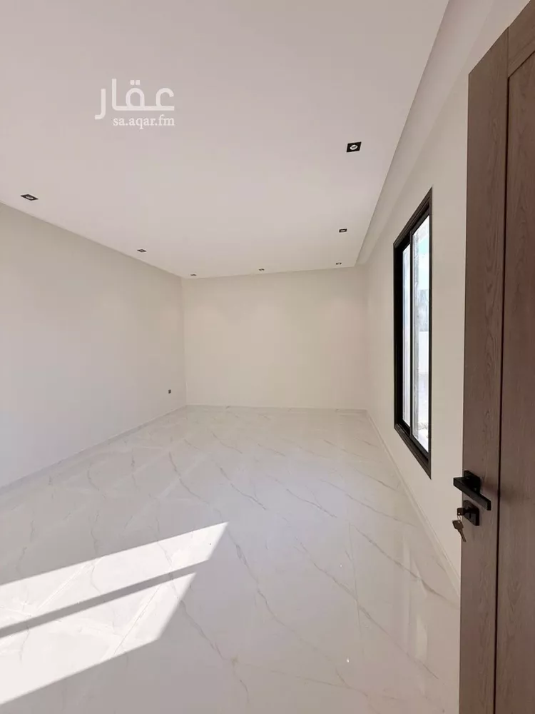 دور للبيع في شارع وادي ارثد, حي عكاظ, مدينة الرياض, منطقة الرياض صورة 2