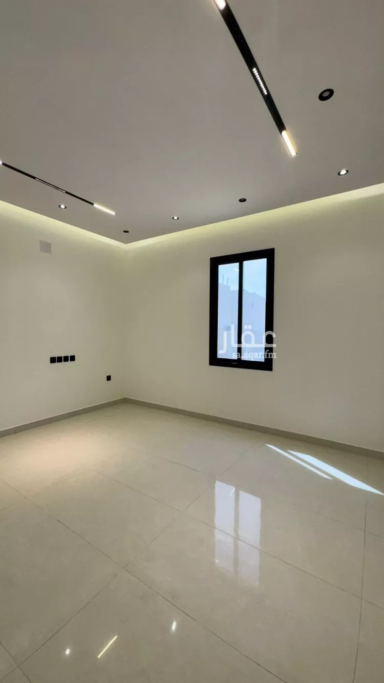 Floor for Sale in Riyadh Al Janadriyah 6