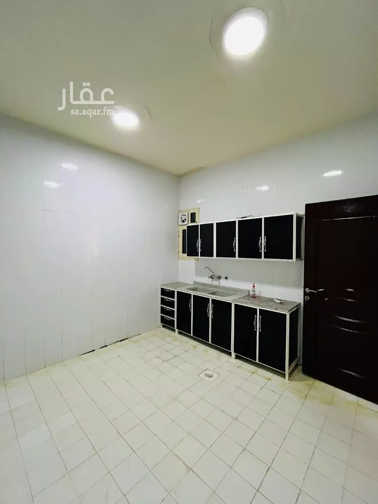 شقة للإيجار في شارع طريق الامير سلطان, حي المطار, مدينة المجمعة, منطقة الرياض