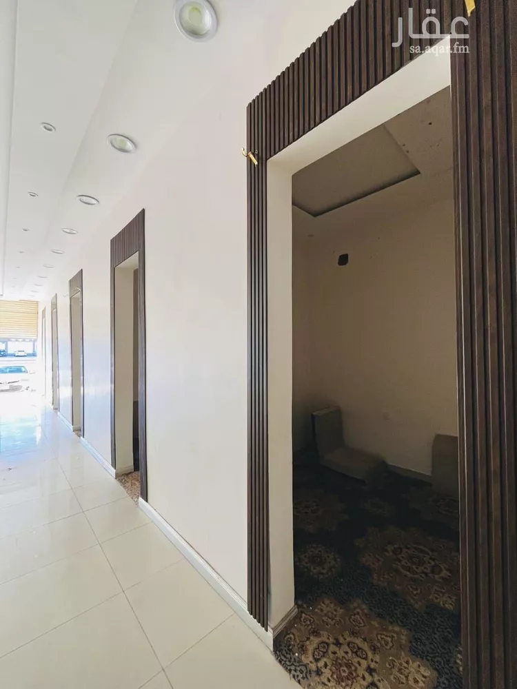محل للإيجار في شارع طريق الامير سلطان, حي المطار, مدينة المجمعة, منطقة الرياض صورة 4