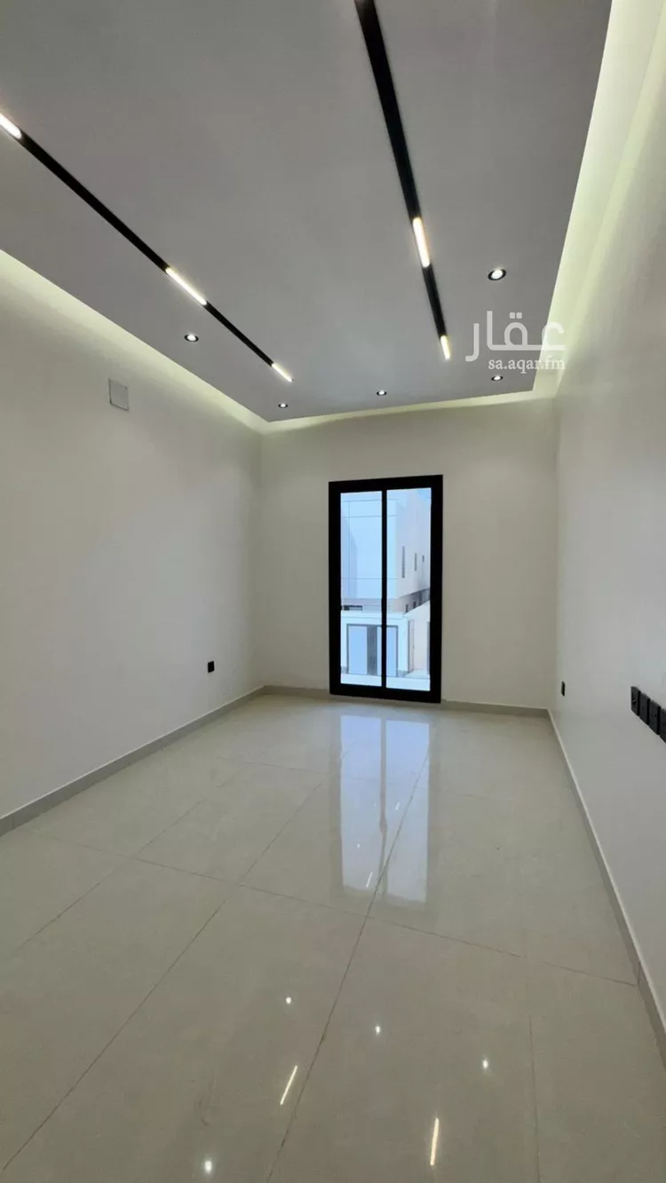Floor for Sale in Riyadh Al Janadriyah 7
