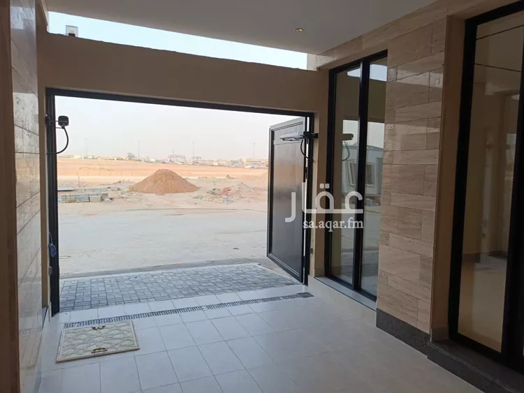 دور للبيع في شارع, حي المعيزيلة, مدينة الرياض, منطقة الرياض 9