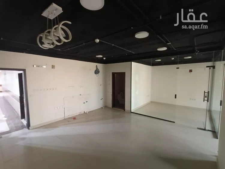 مكتب تجاري للإيجار في شارع انس بن مالك, حي الياسمين, مدينة الرياض, منطقة الرياض صورة 2