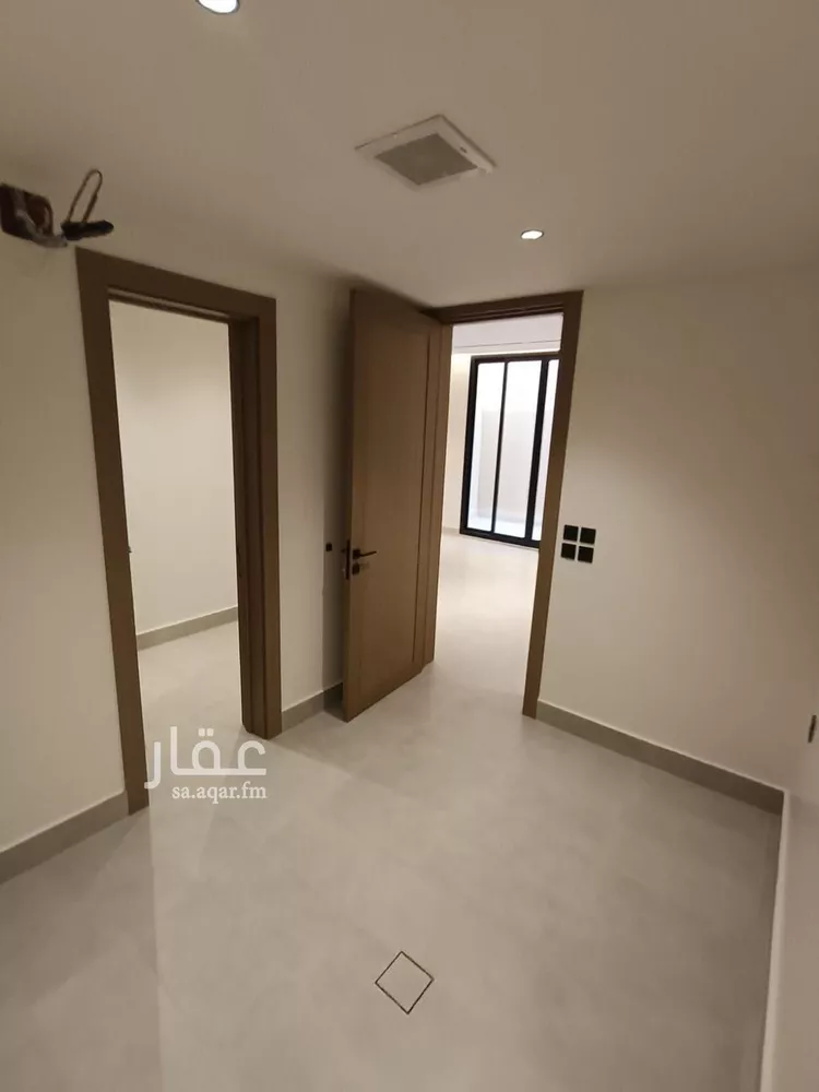 دور للبيع في شارع , حي المعيزيلة, مدينة الرياض, منطقة الرياض صورة 5