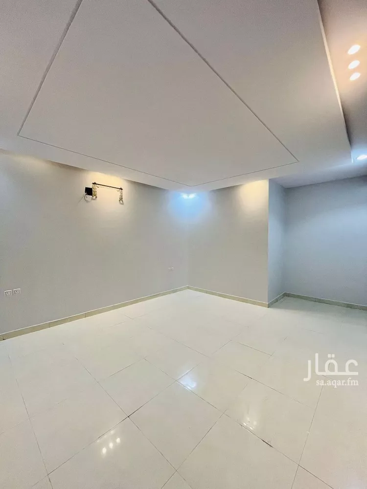 فيلا للبيع في شارع علاء الدين عبدالباقي, حي الرمال, مدينة الرياض, منطقة الرياض 14
