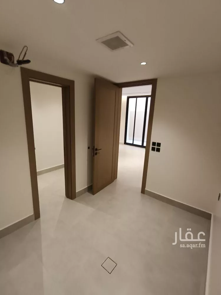 دور للبيع في شارع, حي المعيزيلة, مدينة الرياض, منطقة الرياض صورة 5