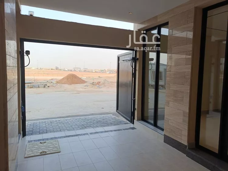 دور للبيع في شارع, حي المعيزيلة, مدينة الرياض, منطقة الرياض 9
