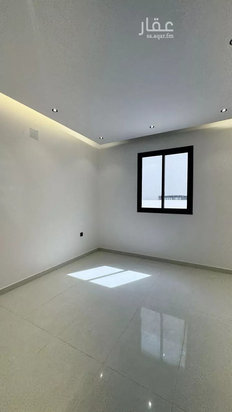 Floor for Sale in Riyadh Al Janadriyah 9