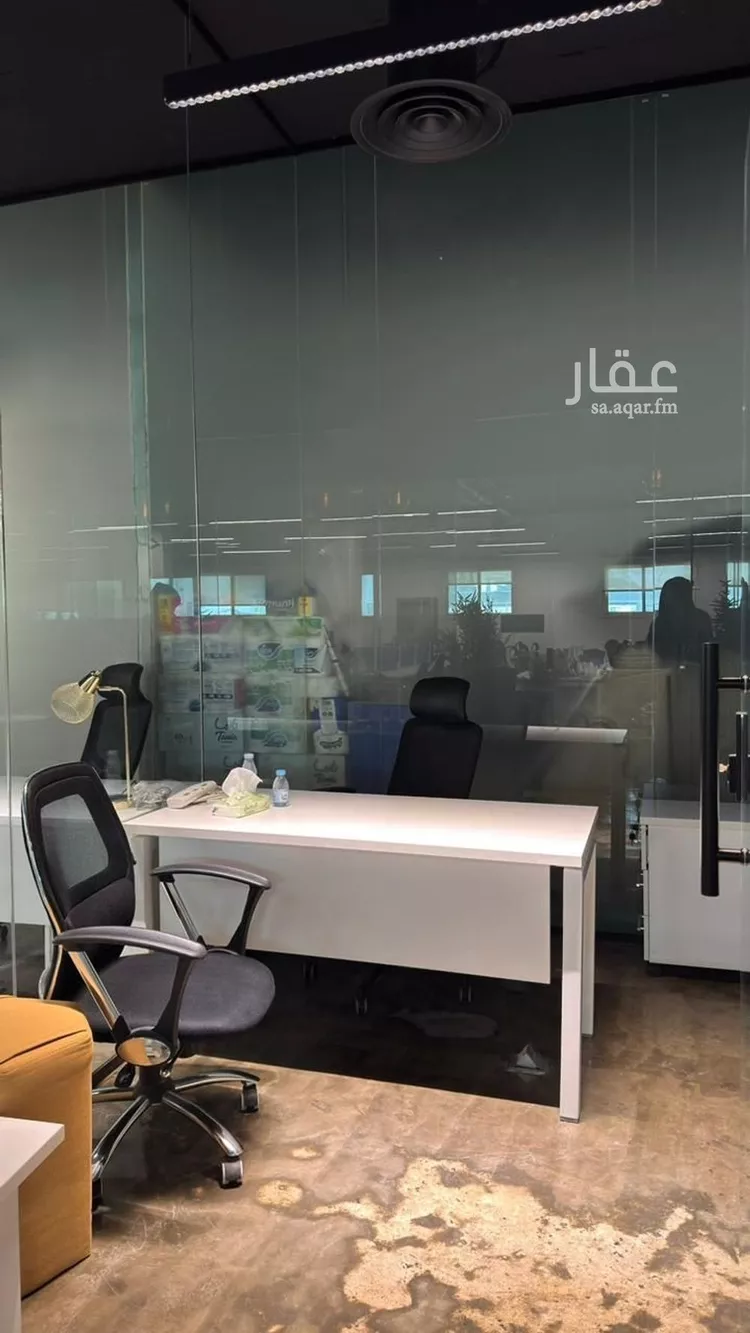 مكتب تجاري للإيجار في شارع عبدالله ابن سعود ابن عبدالعزيز الفرعي, حي غرناطة, مدينة الرياض, منطقة الرياض