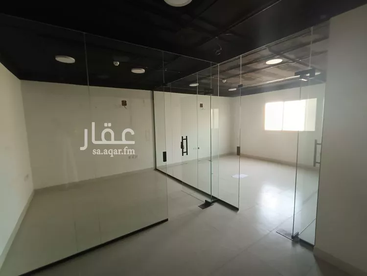 مكتب تجاري للإيجار في شارع انس بن مالك, حي الياسمين, مدينة الرياض, منطقة الرياض صورة 3