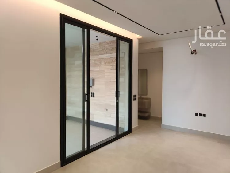 دور للبيع في شارع, حي المعيزيلة, مدينة الرياض, منطقة الرياض 8