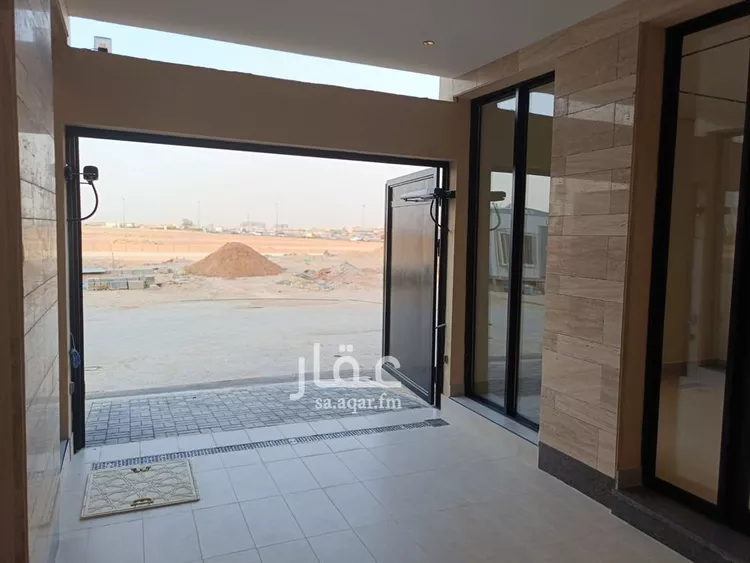 دور للبيع في شارع, حي المعيزيلة, مدينة الرياض, منطقة الرياض 9