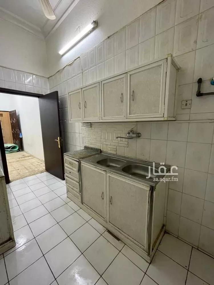 فيلا للإيجار في شارع إدريس بن العباس, حي الملك فيصل, مدينة الرياض, منطقة الرياض صورة 2