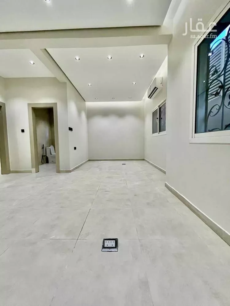 Commercial Office for Rent in Riyadh Al Quds صورة 4
