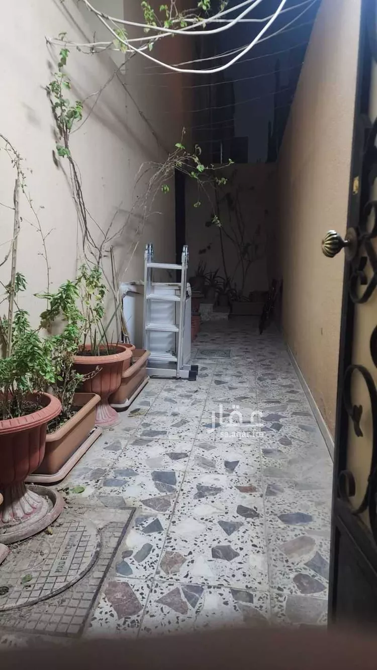 فيلا للبيع في شارع شهيد الدين ثم الوطن عبدالمغنى عواض الث ، حي الشهداء ، الرياض ، منطقة الرياض صورة 4