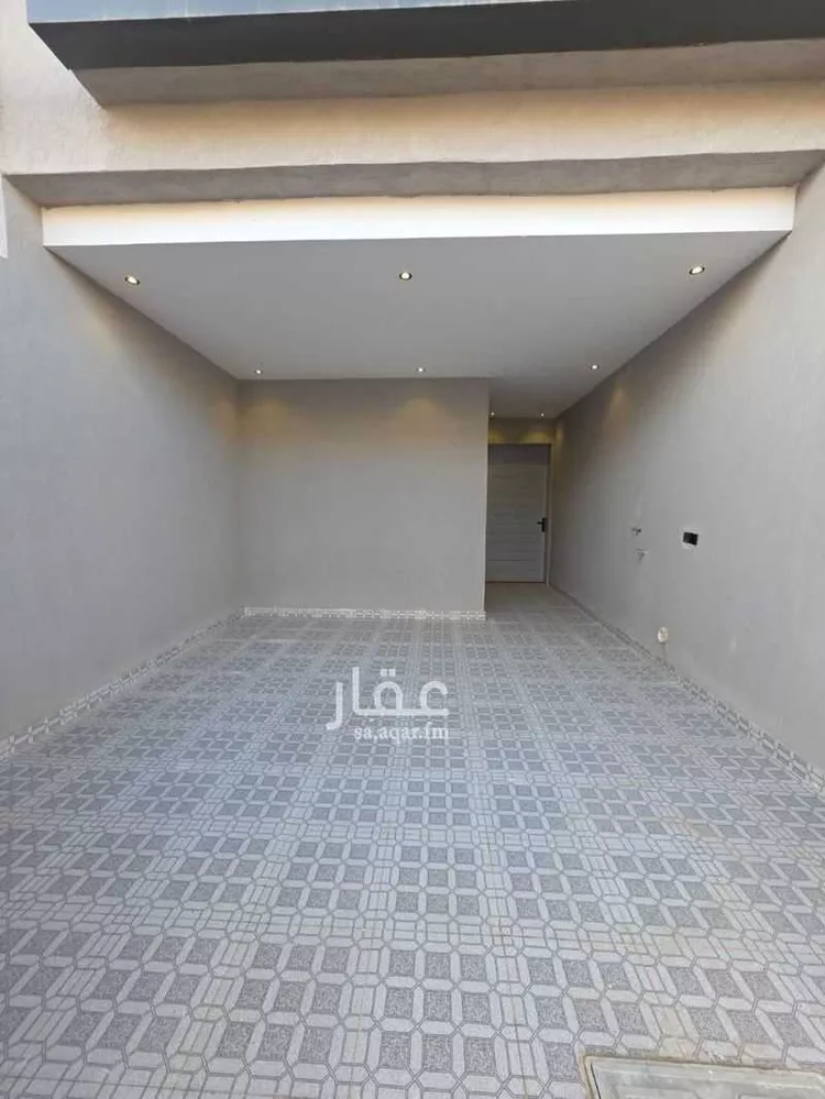 فيلا للبيع في شارع أبي عبدالله الصقلي, حي عكاظ, مدينة الرياض, منطقة الرياض 4