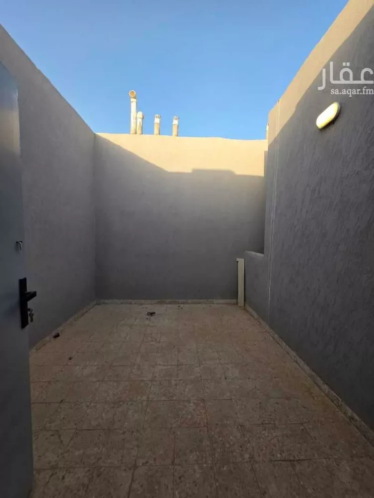 فيلا للبيع في شارع أبي عبدالله الصقلي, حي عكاظ, مدينة الرياض, منطقة الرياض 13