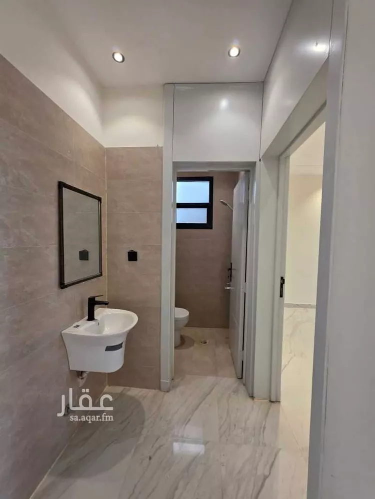 فيلا للبيع في شارع أبي عبدالله الصقلي, حي عكاظ, مدينة الرياض, منطقة الرياض 17