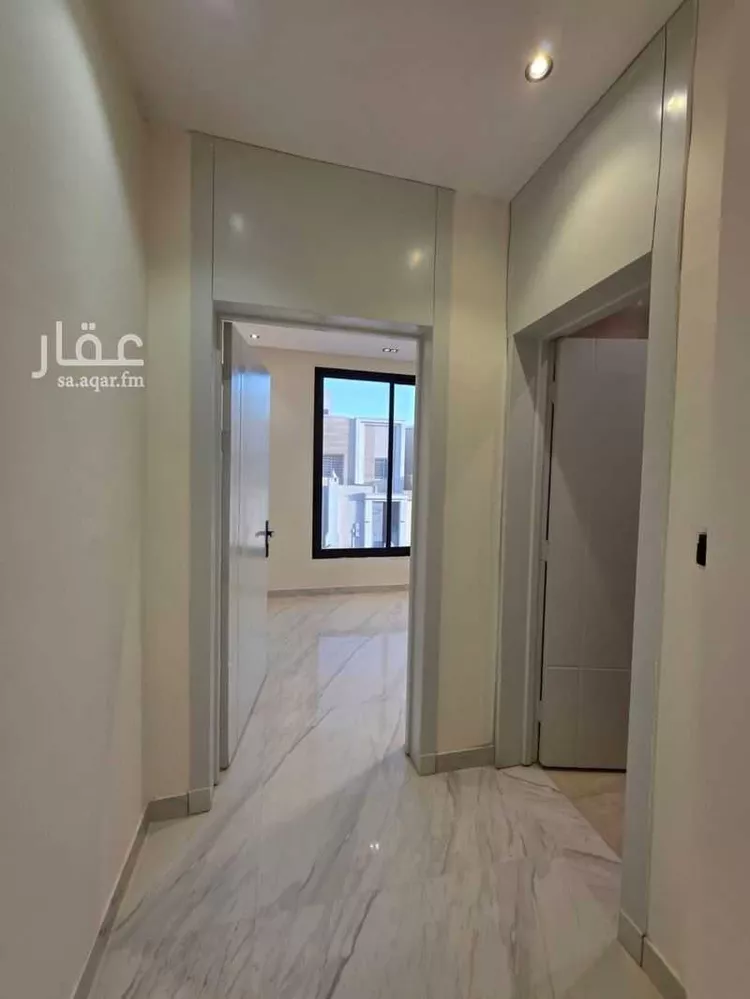 فيلا للبيع في شارع أبي عبدالله الصقلي, حي عكاظ, مدينة الرياض, منطقة الرياض 11
