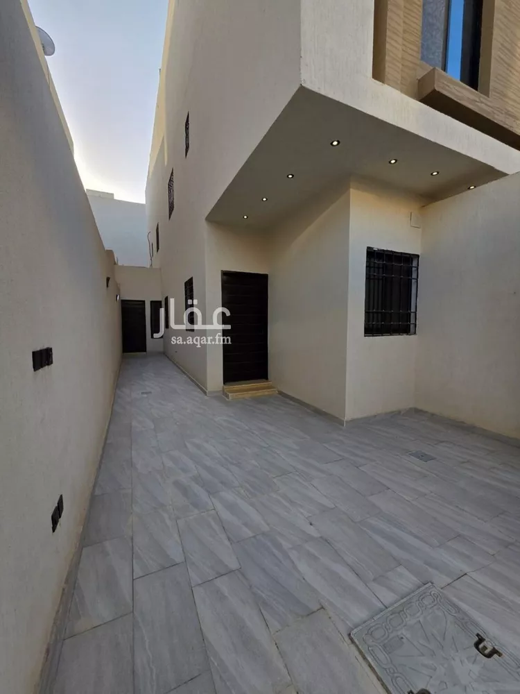 دور للبيع في شارع القاسم الديمرتي, حي بدر, مدينة الرياض, منطقة الرياض صورة 2