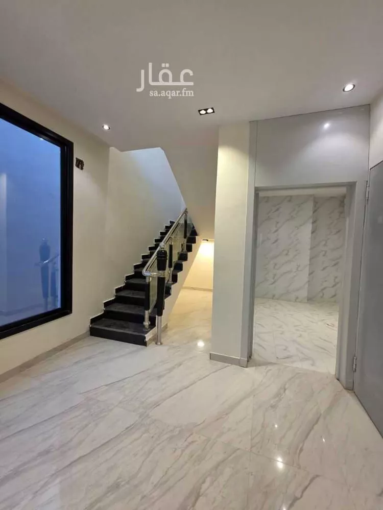 فيلا للبيع في شارع أبي عبدالله الصقلي, حي عكاظ, مدينة الرياض, منطقة الرياض 3