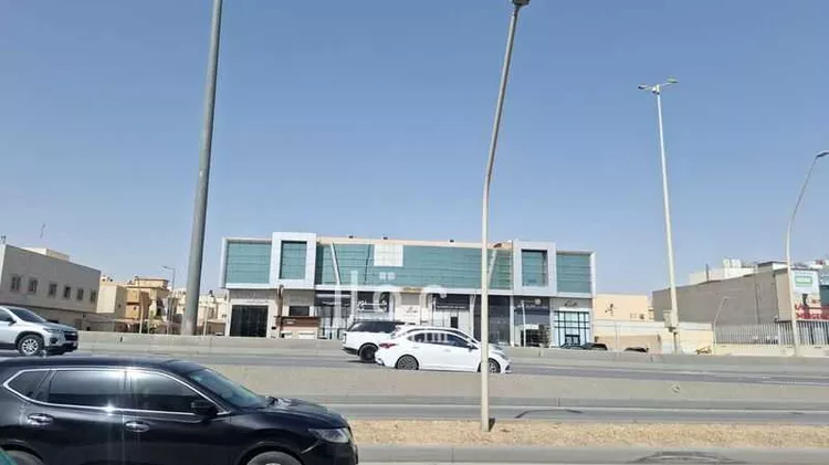 مكتب تجاري للإيجار في شارع ابي بكر الصديق الفرعي, حي التعاون, مدينة الرياض, منطقة الرياض صورة 3