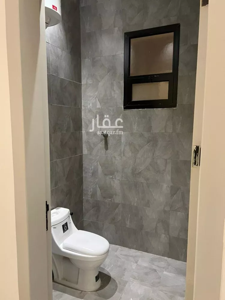 فيلا للإيجار في شارع العباس بن جرير, حي بدر, مدينة الرياض, منطقة الرياض صورة 4