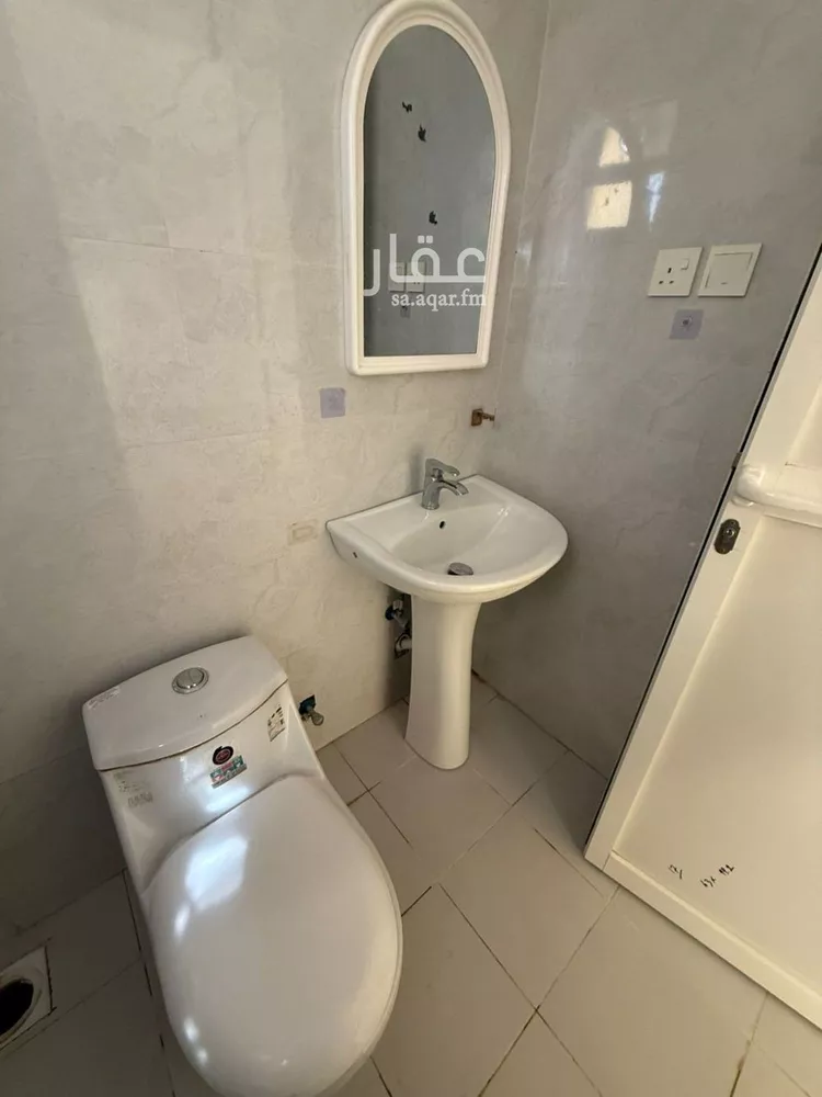 شقة للإيجار في شارع خزام, حي بدر, مدينة الرياض, منطقة الرياض صورة 5