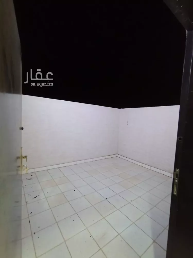 شقة للإيجار في شارع يحيى بن الخطاب, حي عكاظ, مدينة الرياض, منطقة الرياض صورة 4