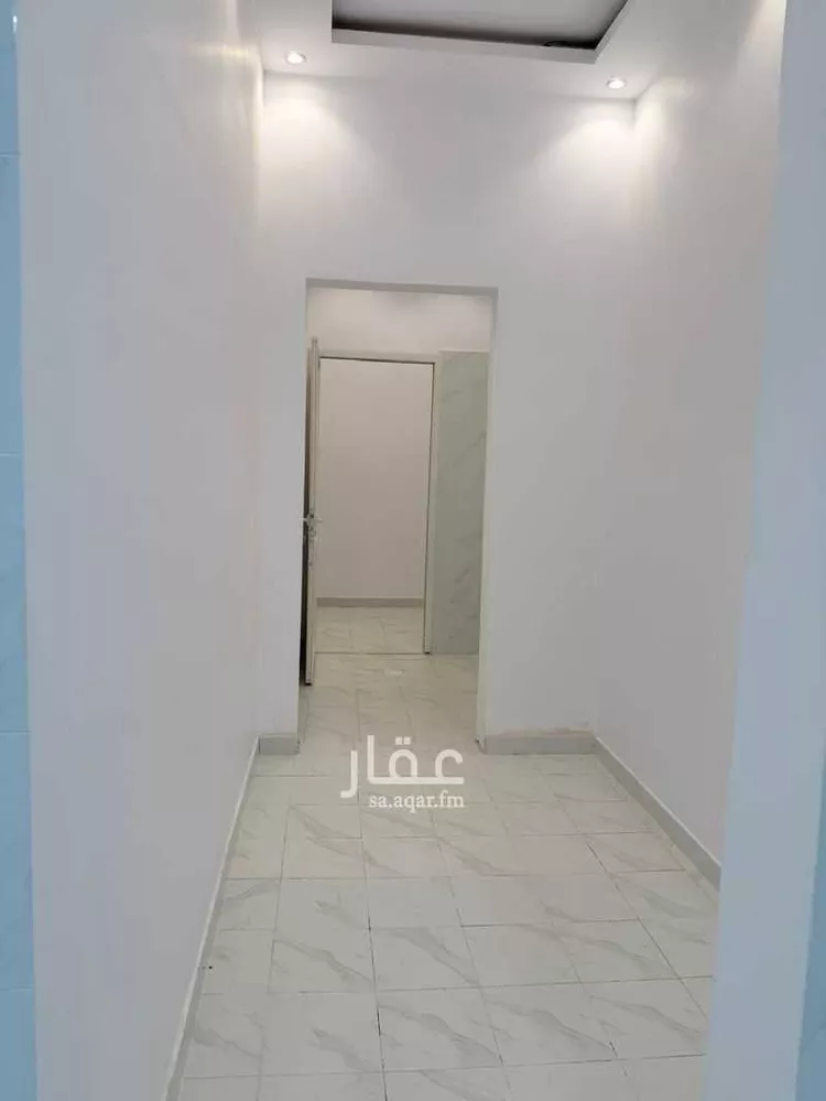 Floor for Rent in Riyadh Al Janadriyah صورة 4