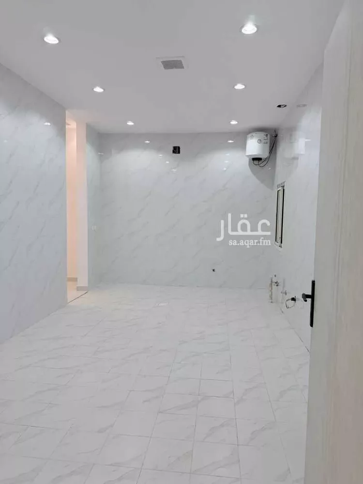 Floor for Rent in Riyadh Al Janadriyah صورة 5