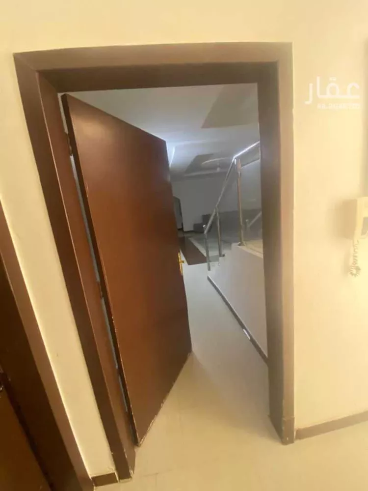 فيلا للبيع في شارع رقم 81, حي الندوة, مدينة الرياض, منطقة الرياض صورة 2