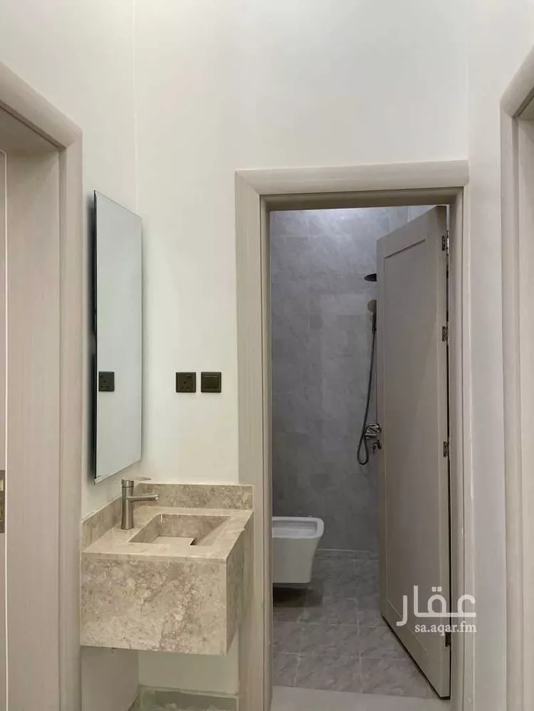 دور للبيع في شارع شارع رقم 151, حي الجنادرية, مدينة الرياض, منطقة الرياض صورة 2